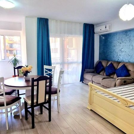 Big & Cosy Apartment With 3 Double Beds & 2 Bathrooms Iasi Eksteriør bilde