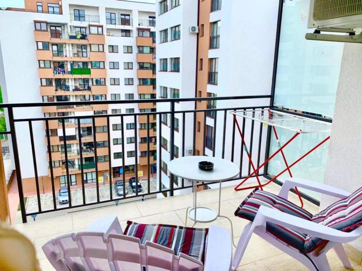 Big & Cosy Apartment With 3 Double Beds & 2 Bathrooms Iasi Eksteriør bilde