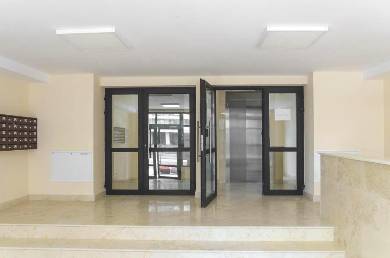 Big & Cosy Apartment With 3 Double Beds & 2 Bathrooms Iasi Eksteriør bilde
